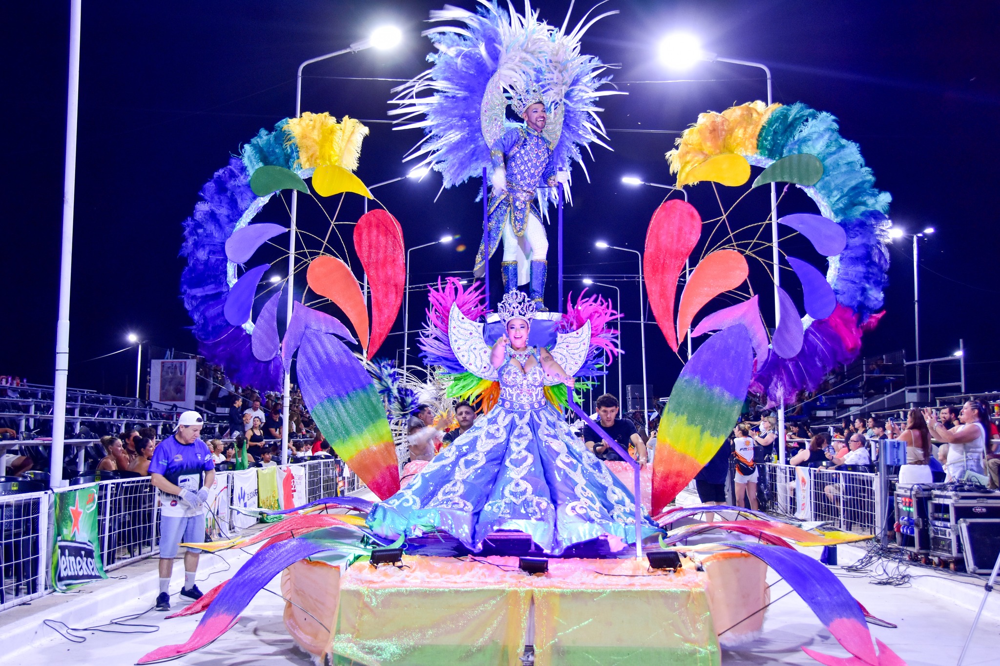 Santa Elena sigue de carnaval: descuentos imperdibles para este jueves